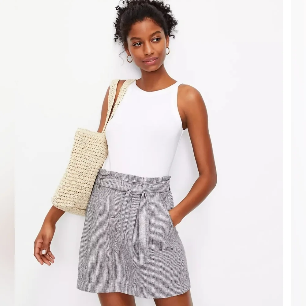 NWT LOFT Stripe Paperbag Pocket Skirt tie Front Gray And White Size 2 - Picture 2 of 9